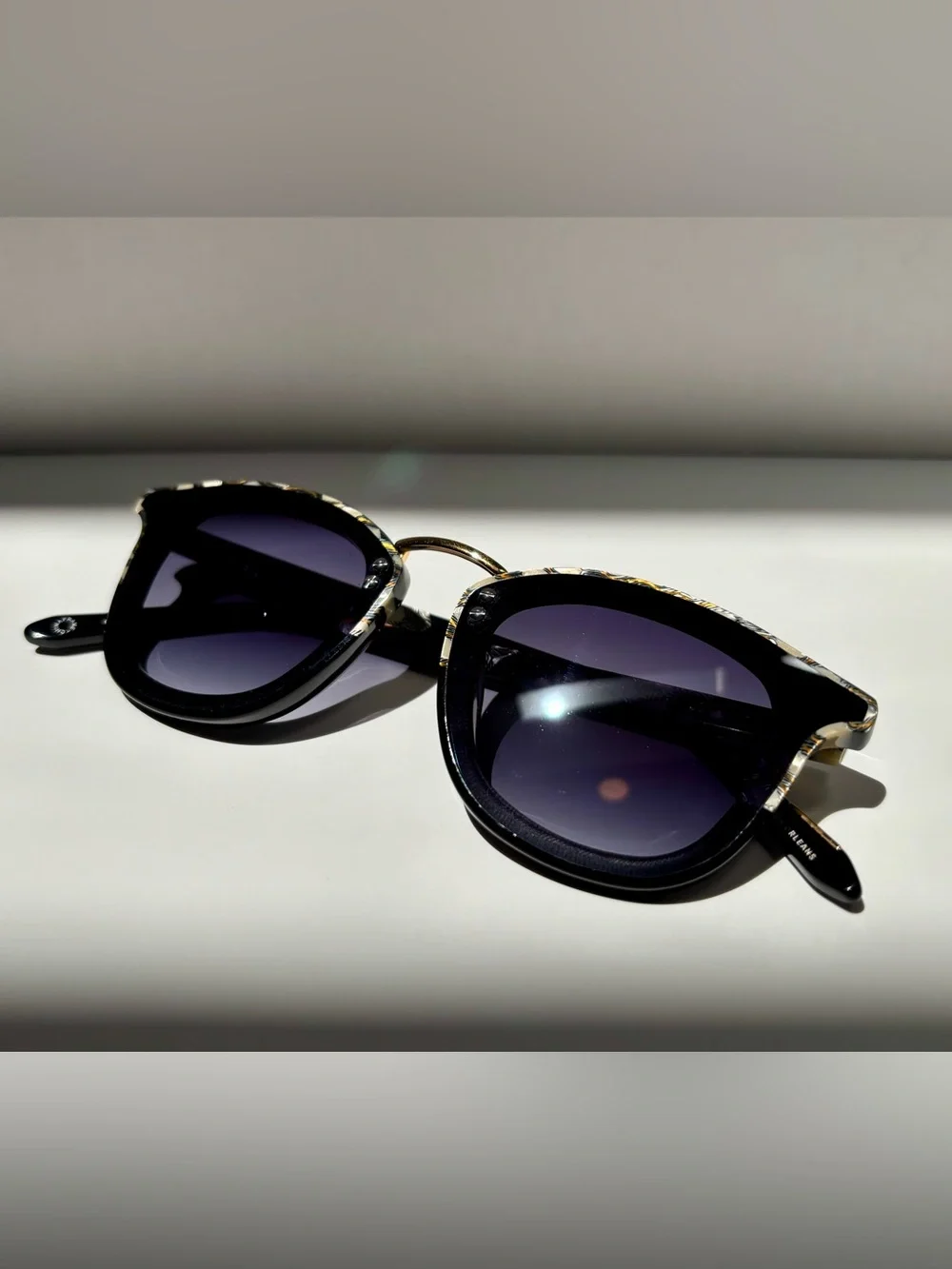 KREWE - FRANKLIN NYLON | Stella to Black Sunglasses